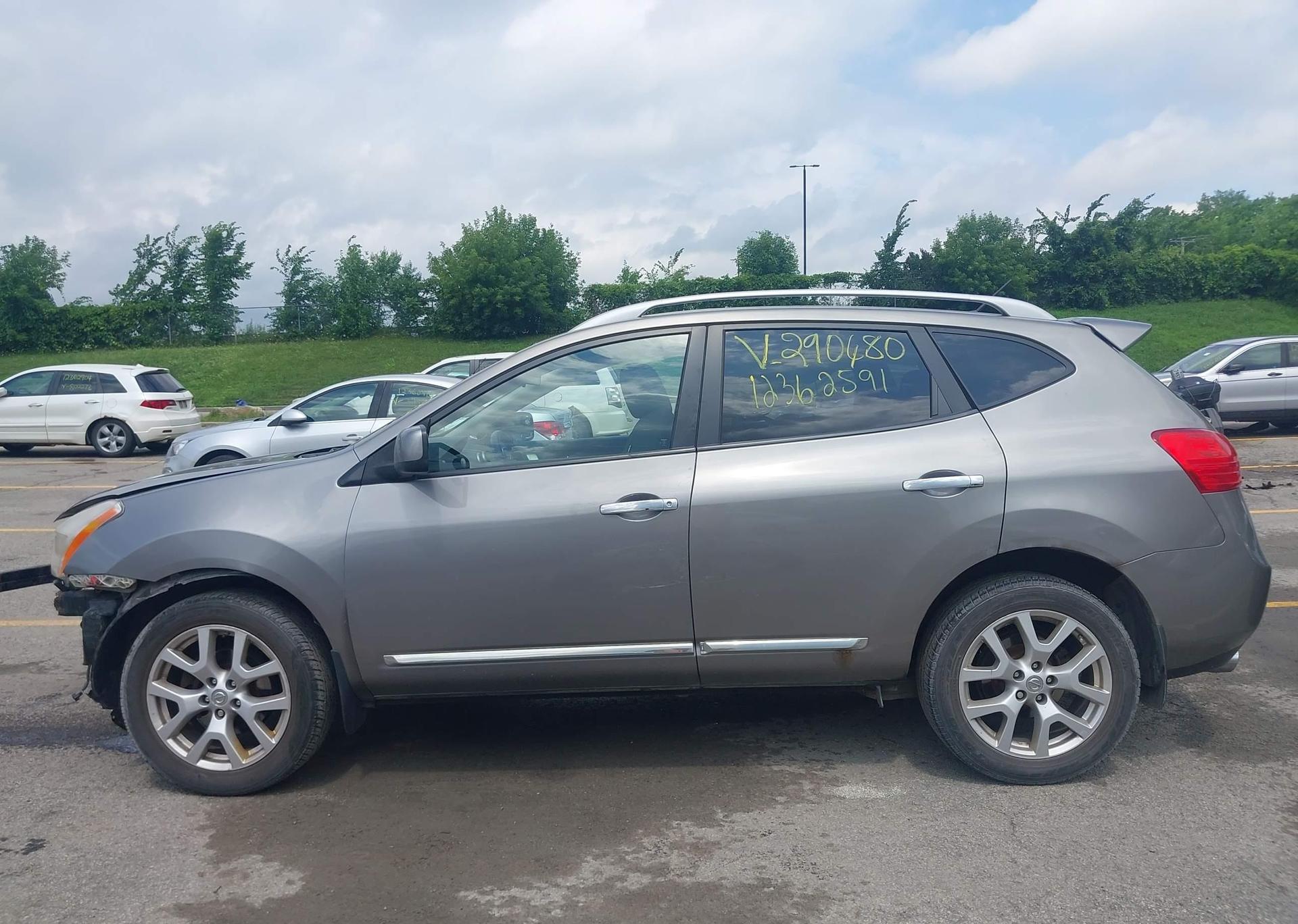 2012 NISSAN ROGUE SV