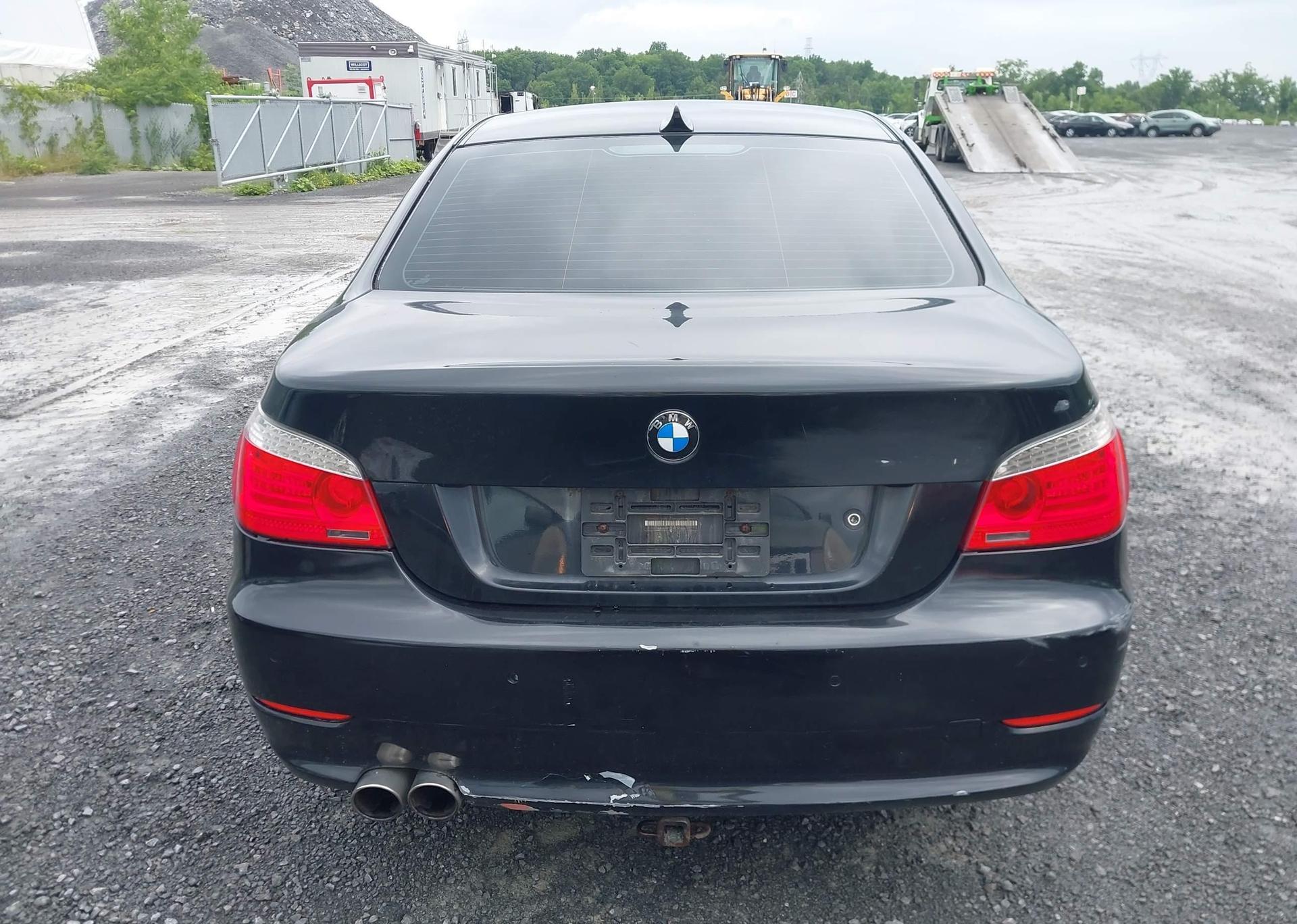 2009 BMW 528 XI