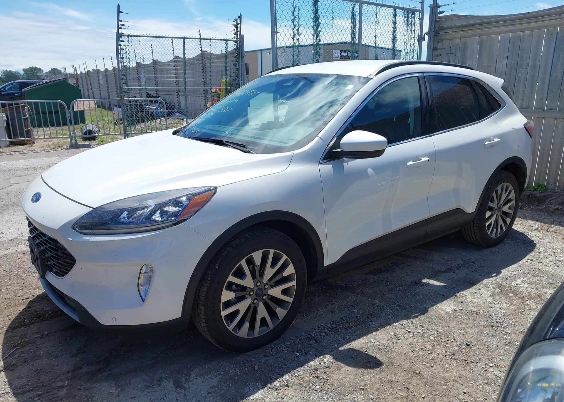 2022 FORD ESCAPE TITANIUM