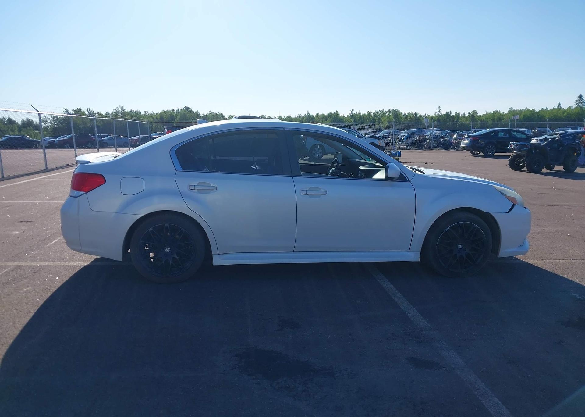 2014 SUBARU LEGACY 3.6R LIMITED
