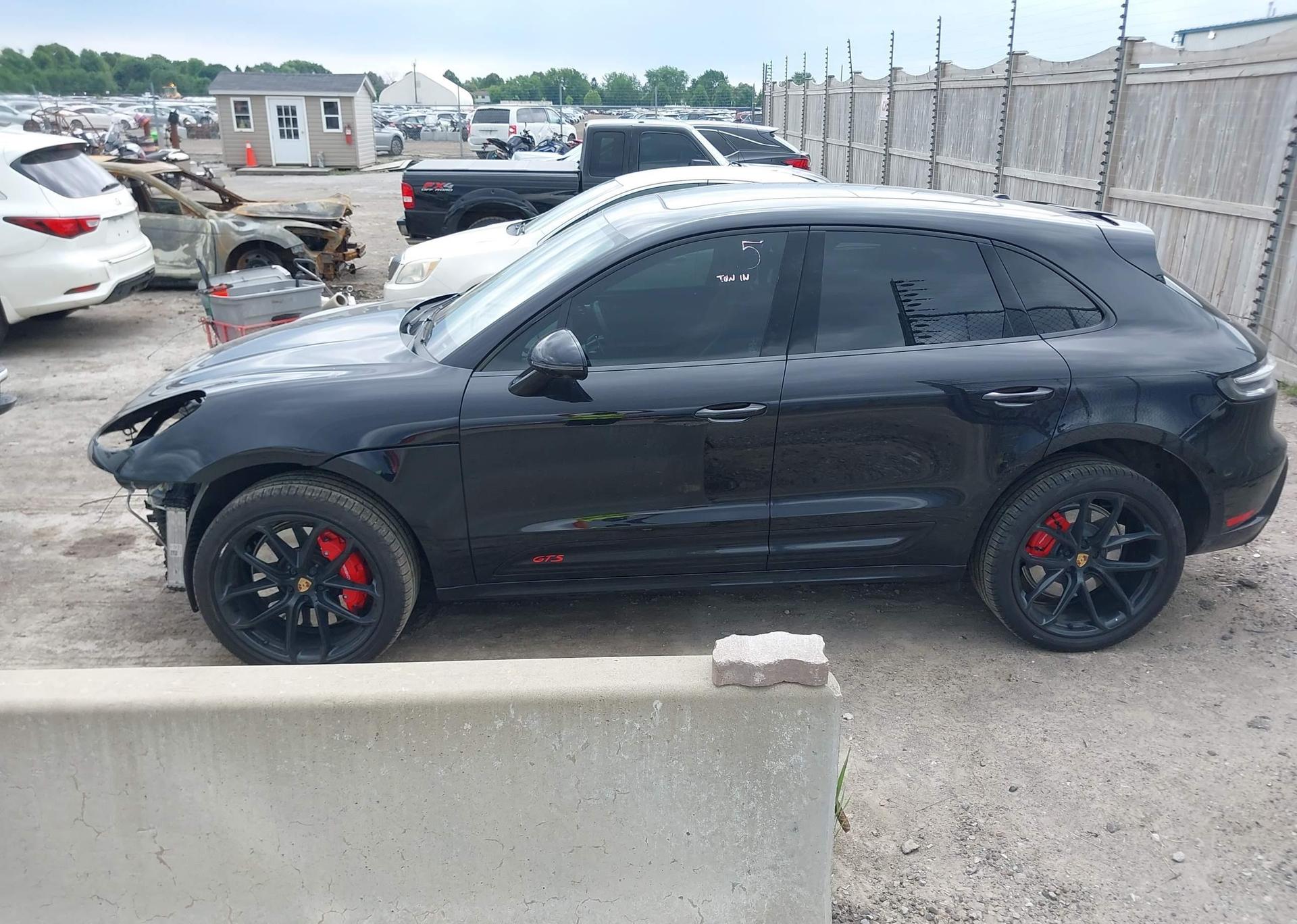 2024 PORSCHE MACAN GTS