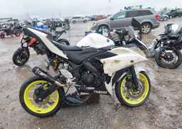 2018 YAMAHA YZFR3 A