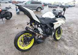 2018 YAMAHA YZFR3 A