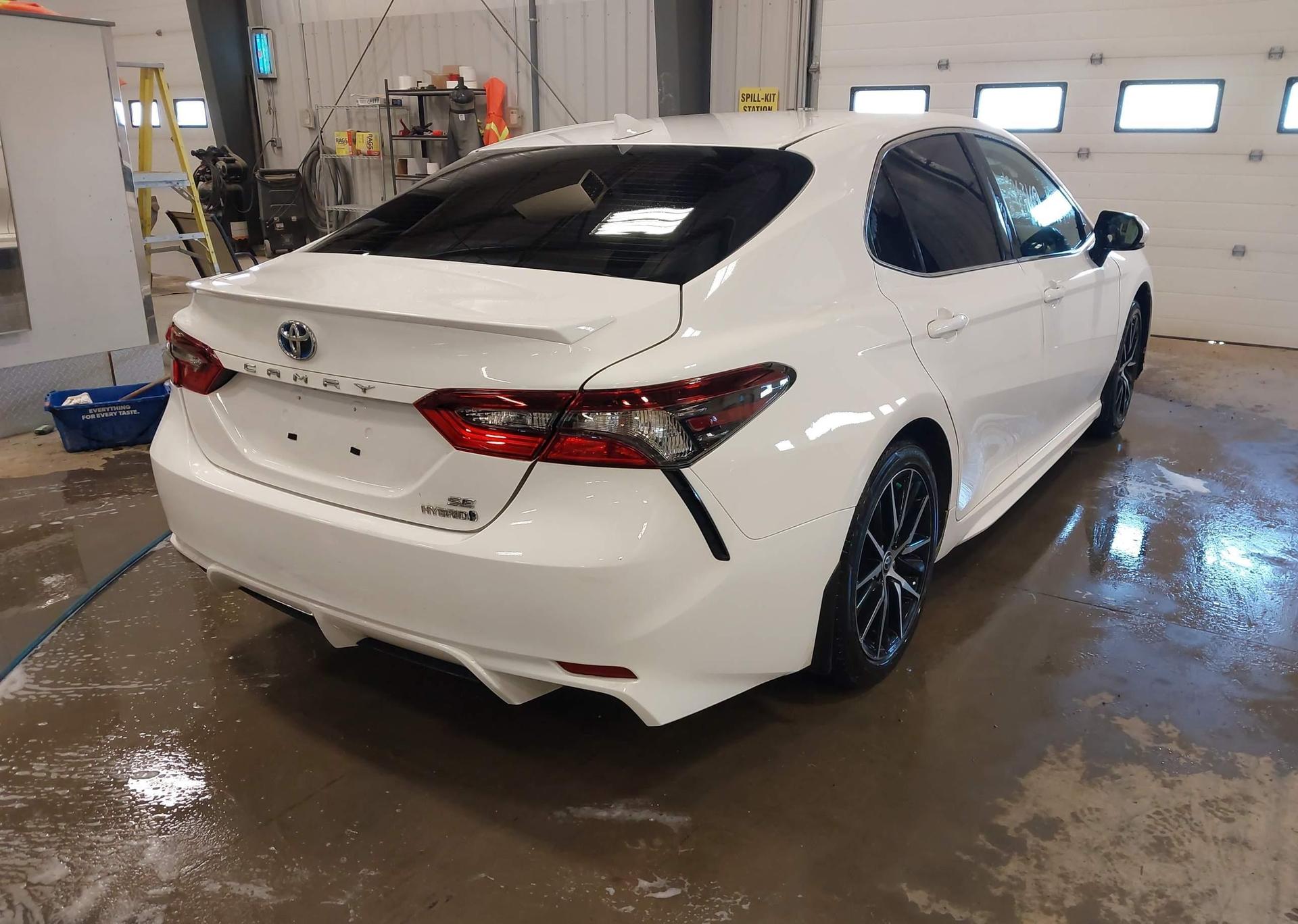 2023 TOYOTA CAMRY XLE
