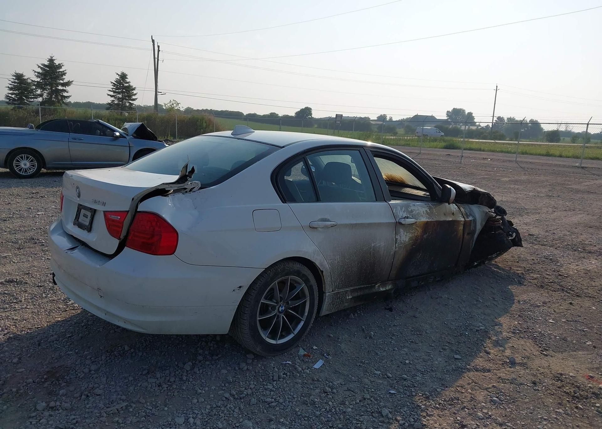 2011 BMW 323I