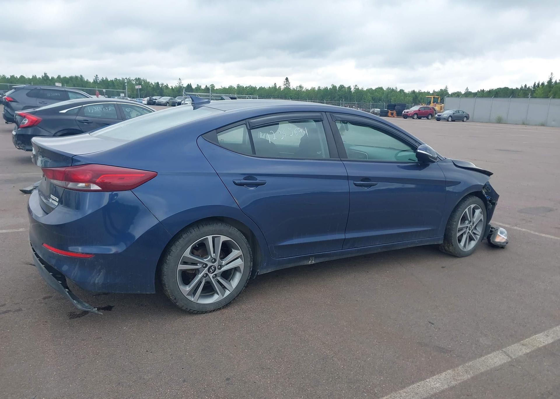 2017 HYUNDAI ELANTRA SE