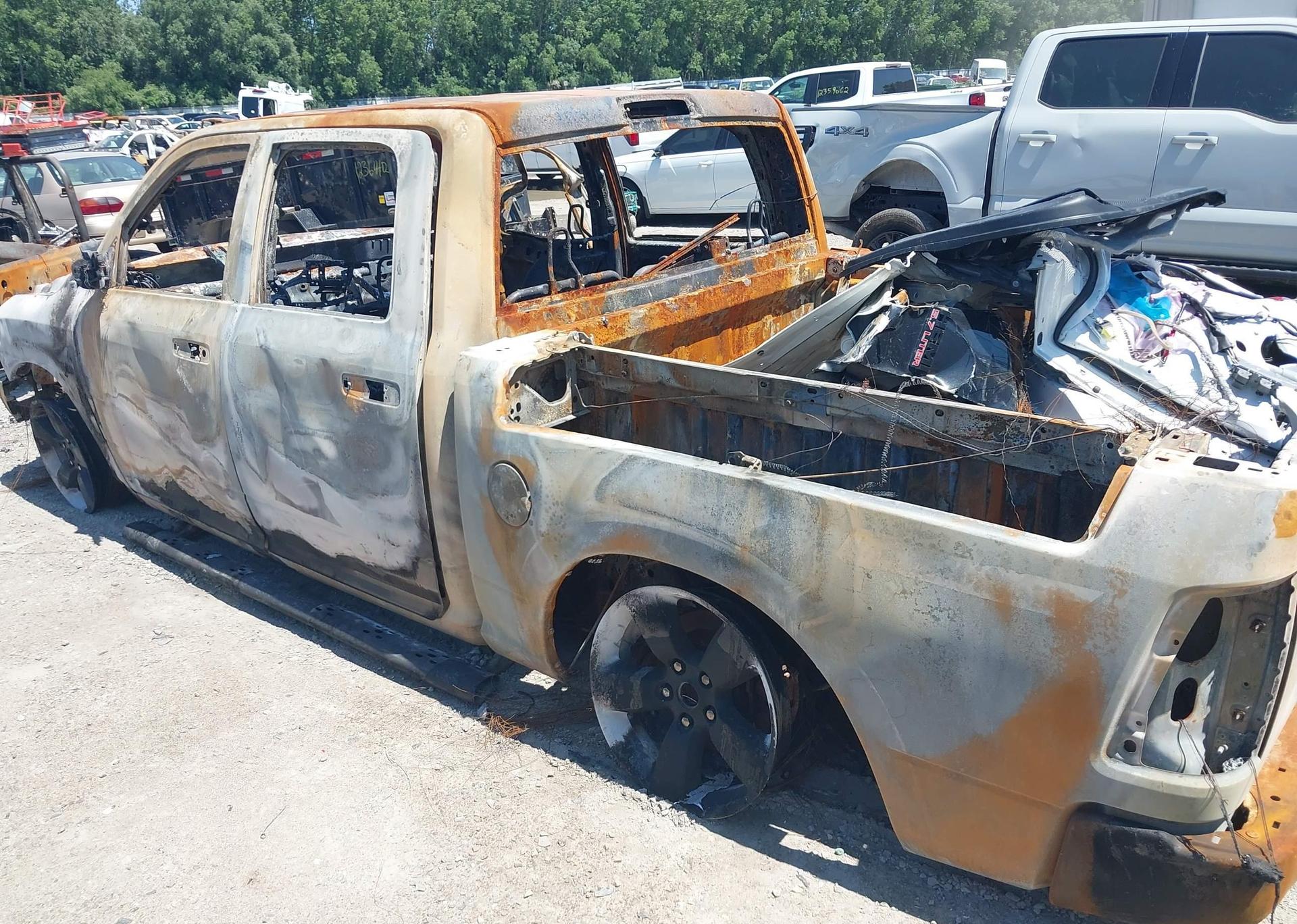 2019 RAM 1500 CLASSIC SLT