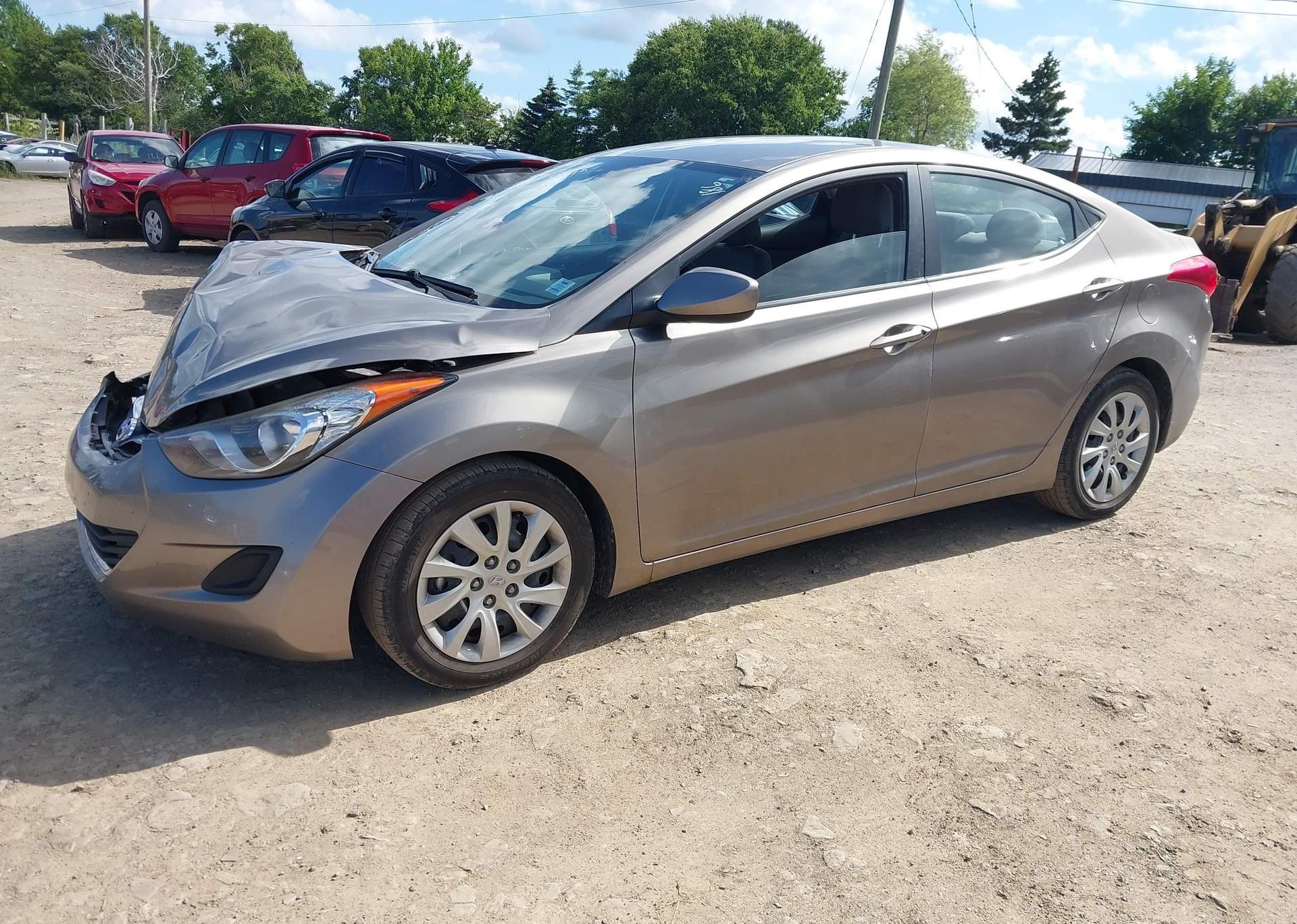 2013 HYUNDAI ELANTRA GL