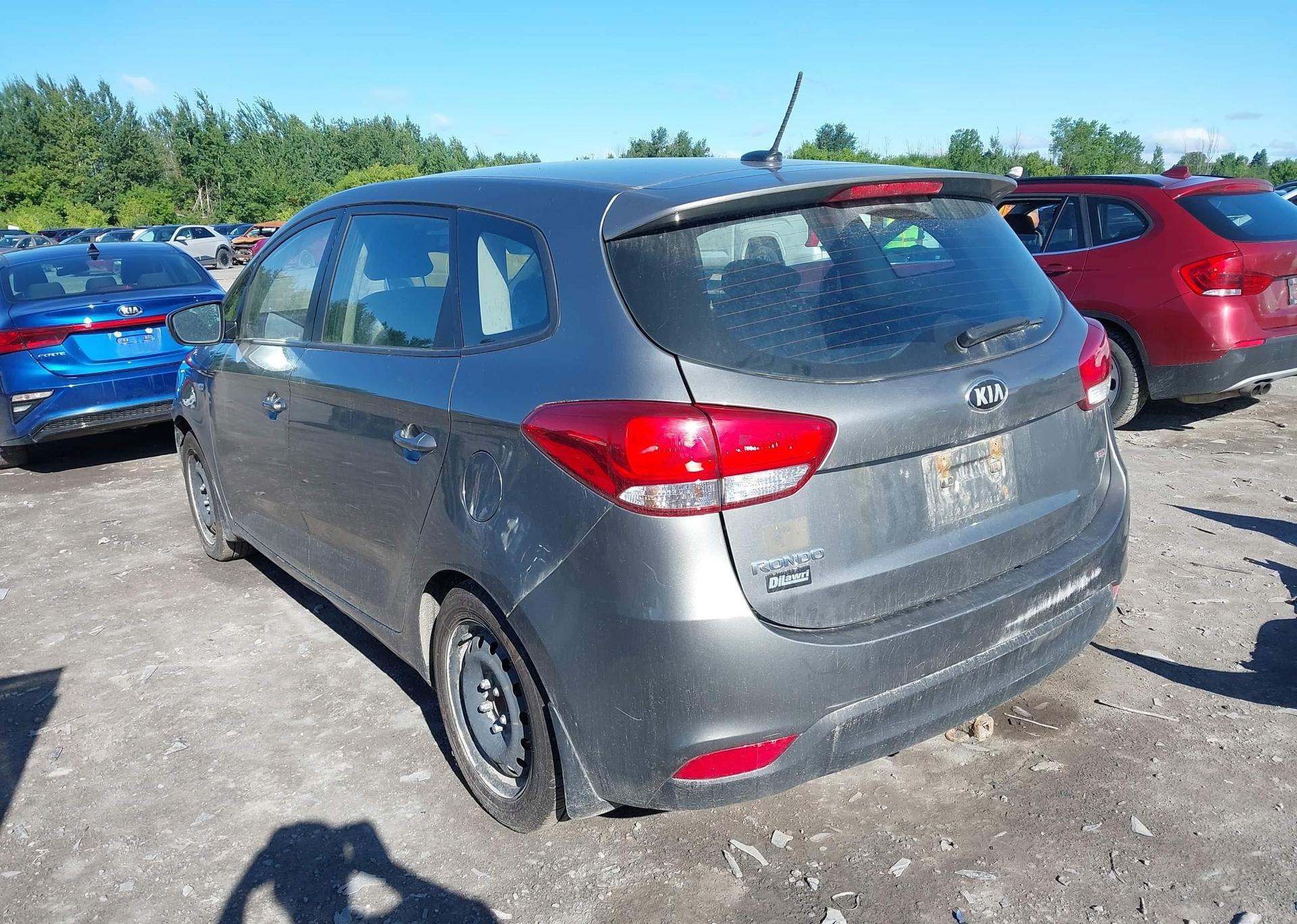 2014 KIA RONDO