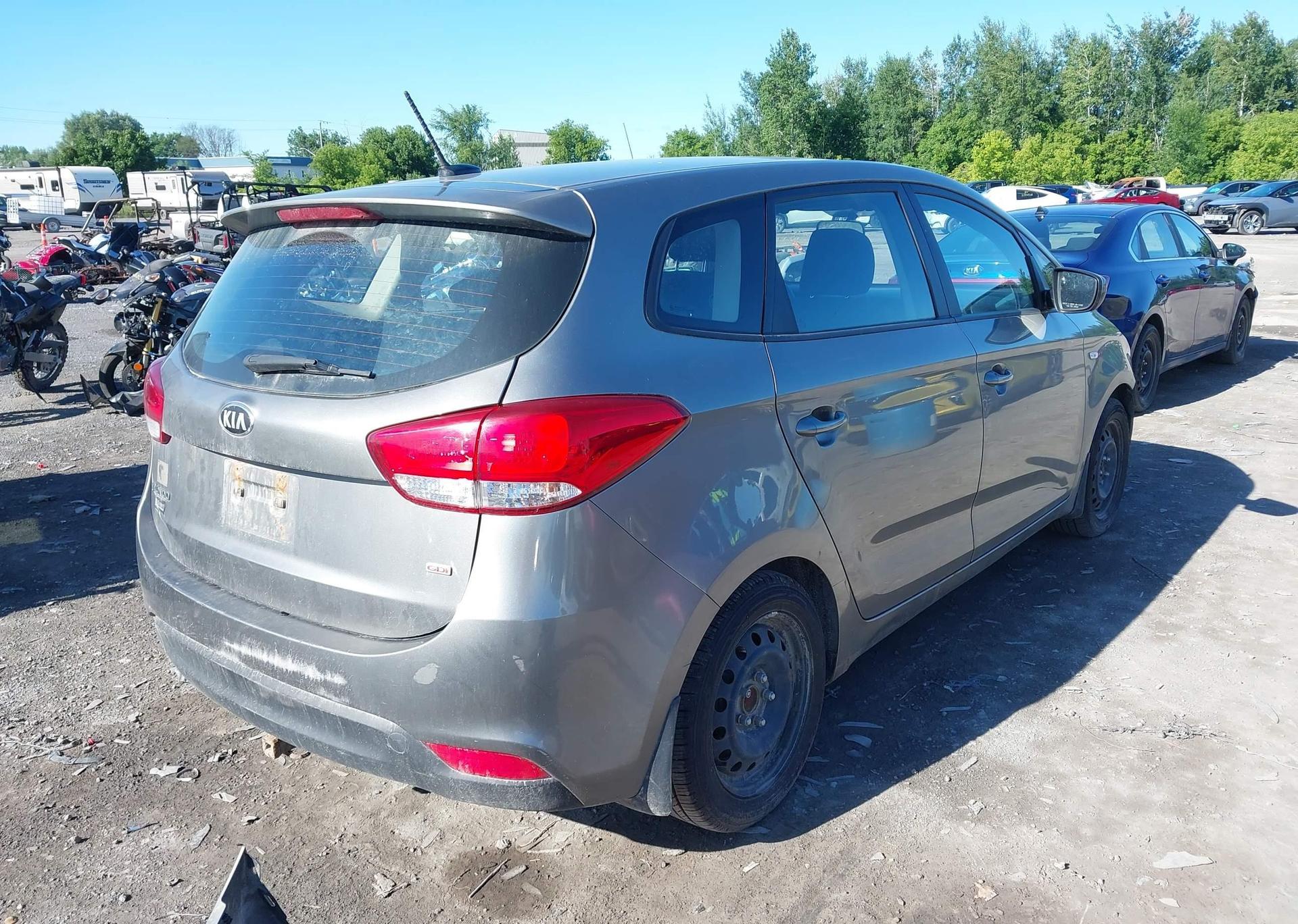 2014 KIA RONDO