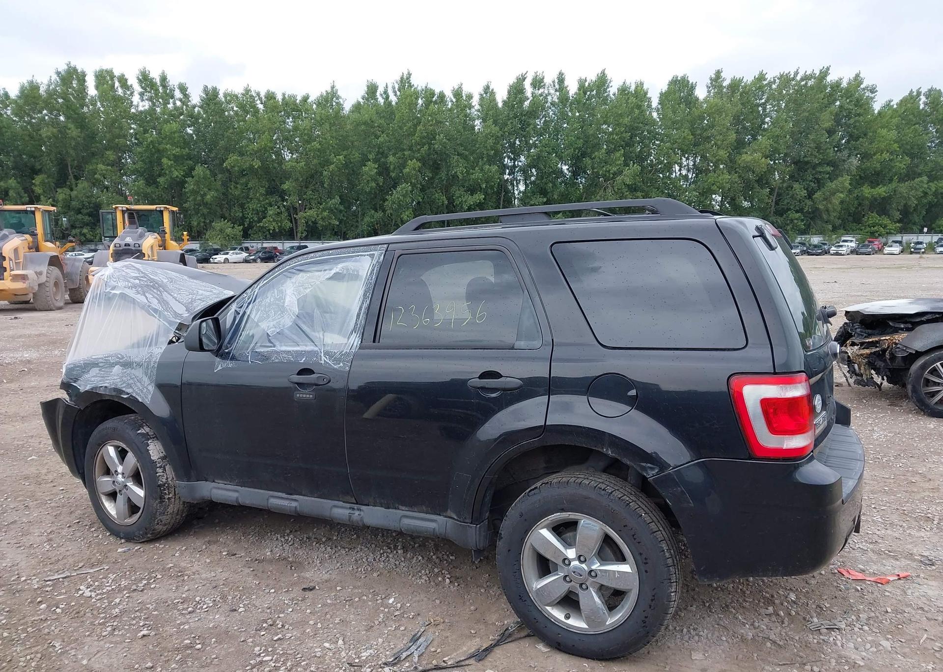 2011 FORD ESCAPE XLT