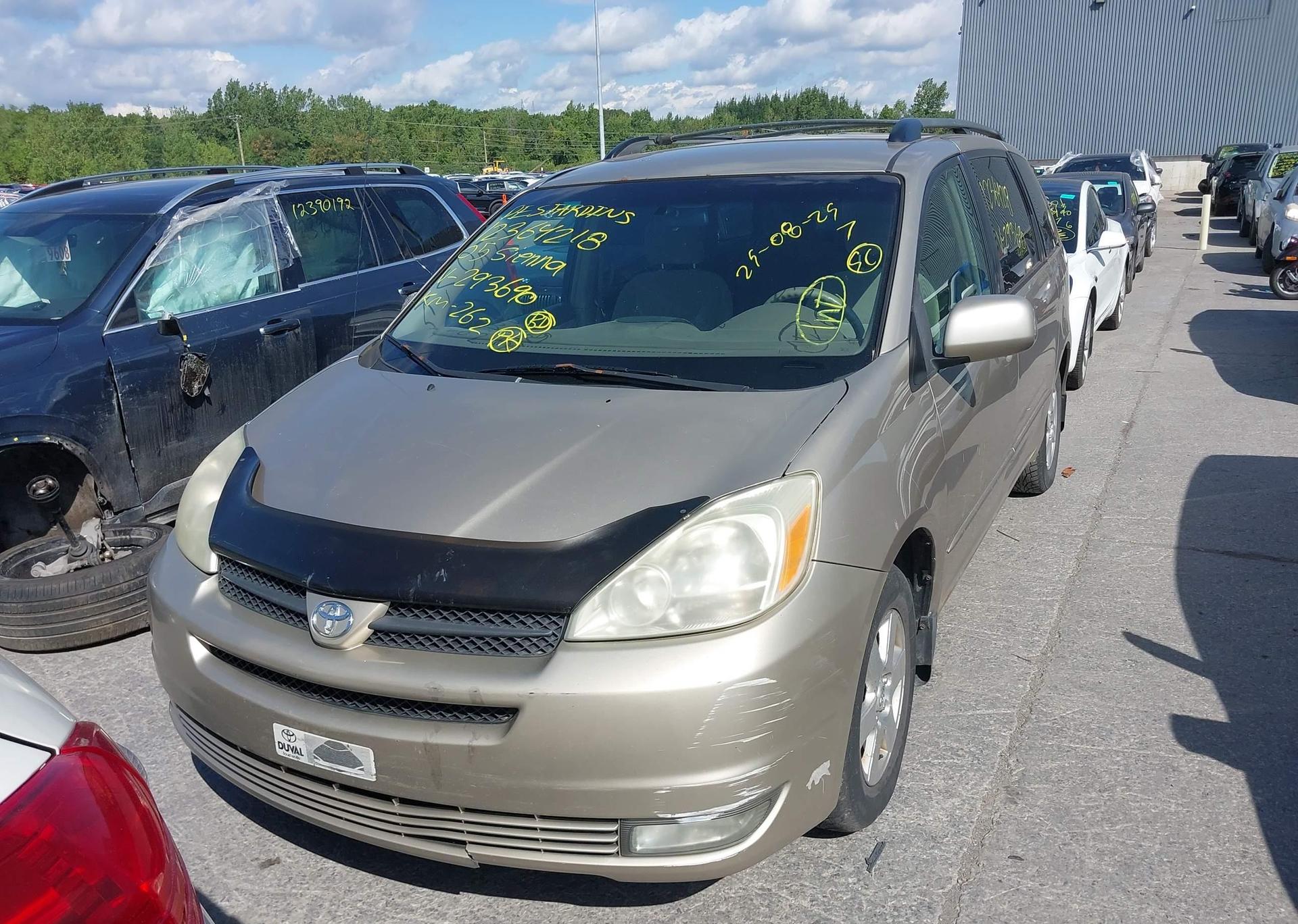 2005 TOYOTA SIENNA CE