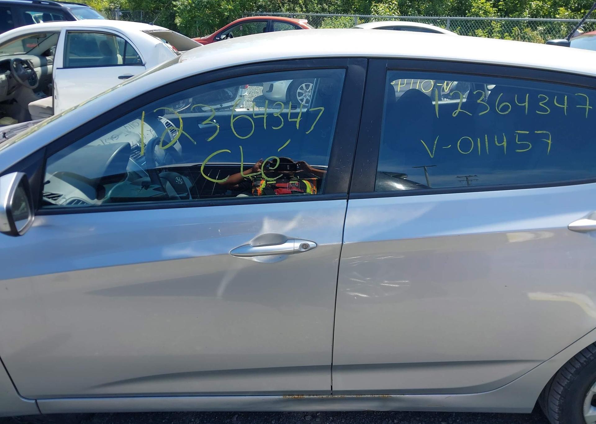 2012 HYUNDAI ACCENT GLS