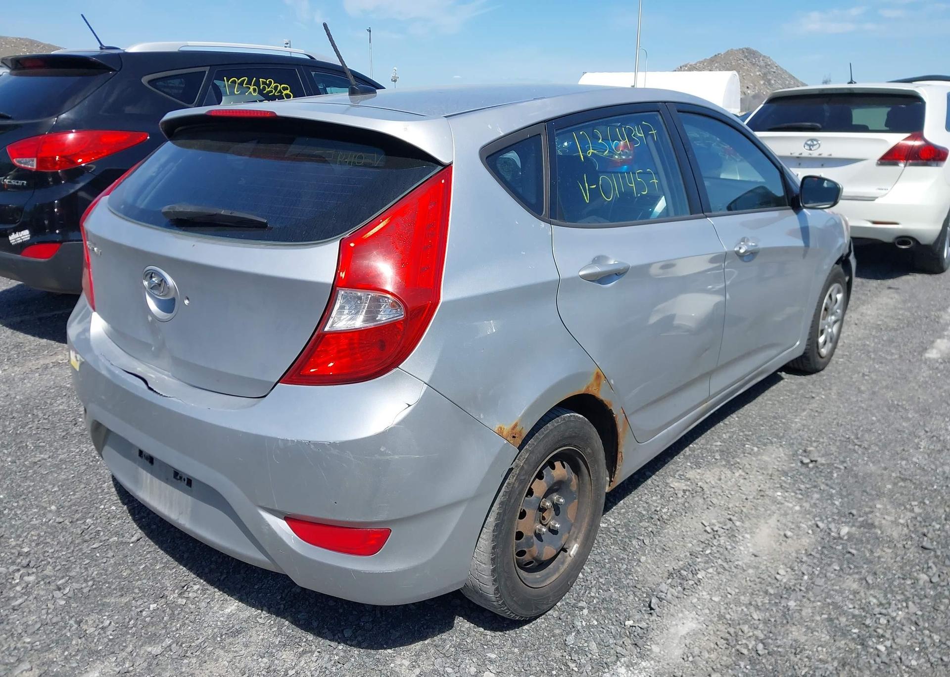 2012 HYUNDAI ACCENT GLS