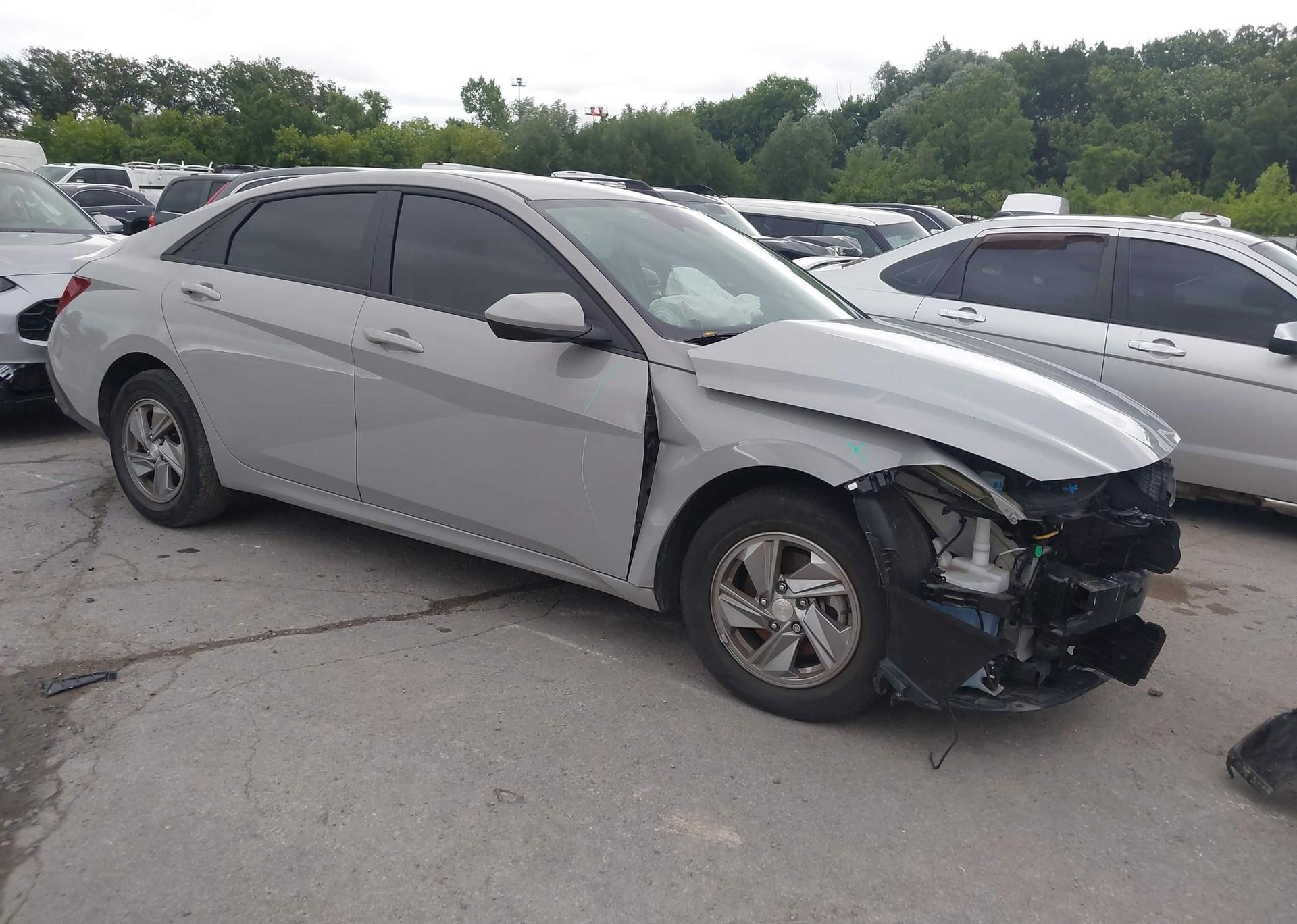 2024 HYUNDAI ELANTRA ESSENTIAL