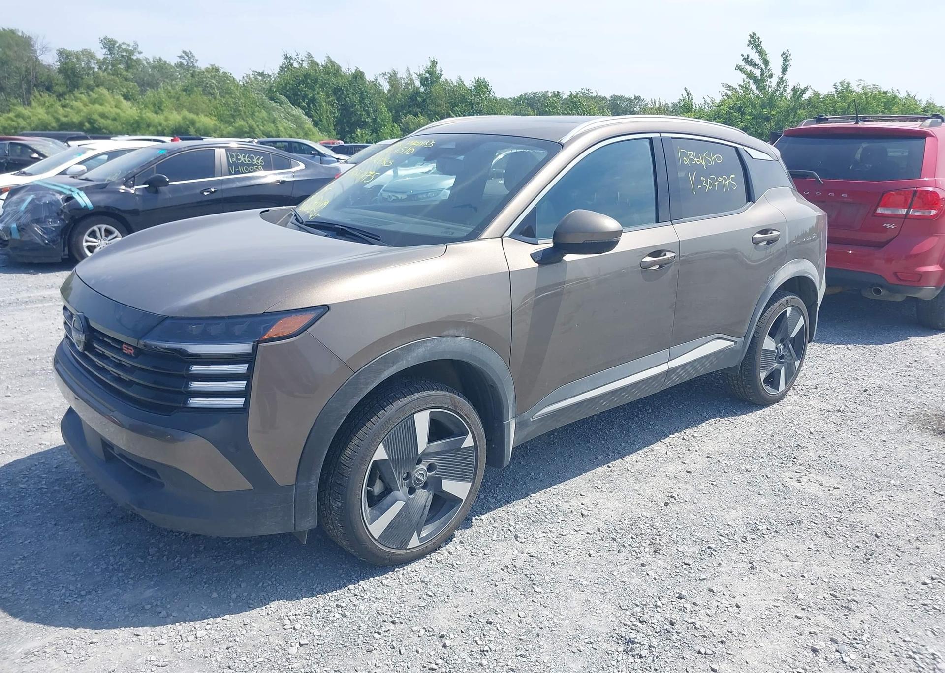 2025 NISSAN KICKS SR