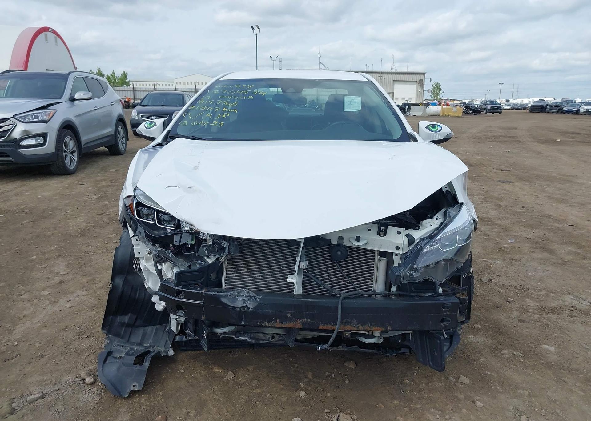 2019 TOYOTA COROLLA SE