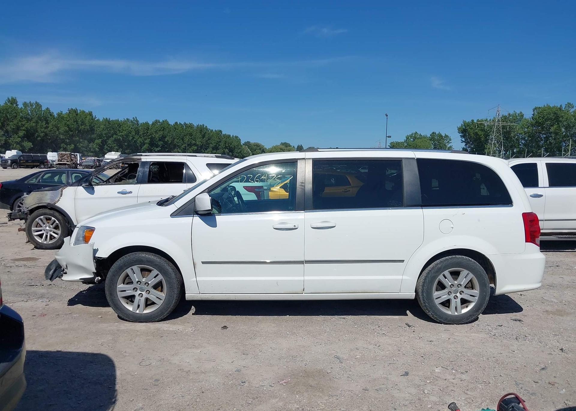 2016 DODGE GRAND CARAVAN CREW