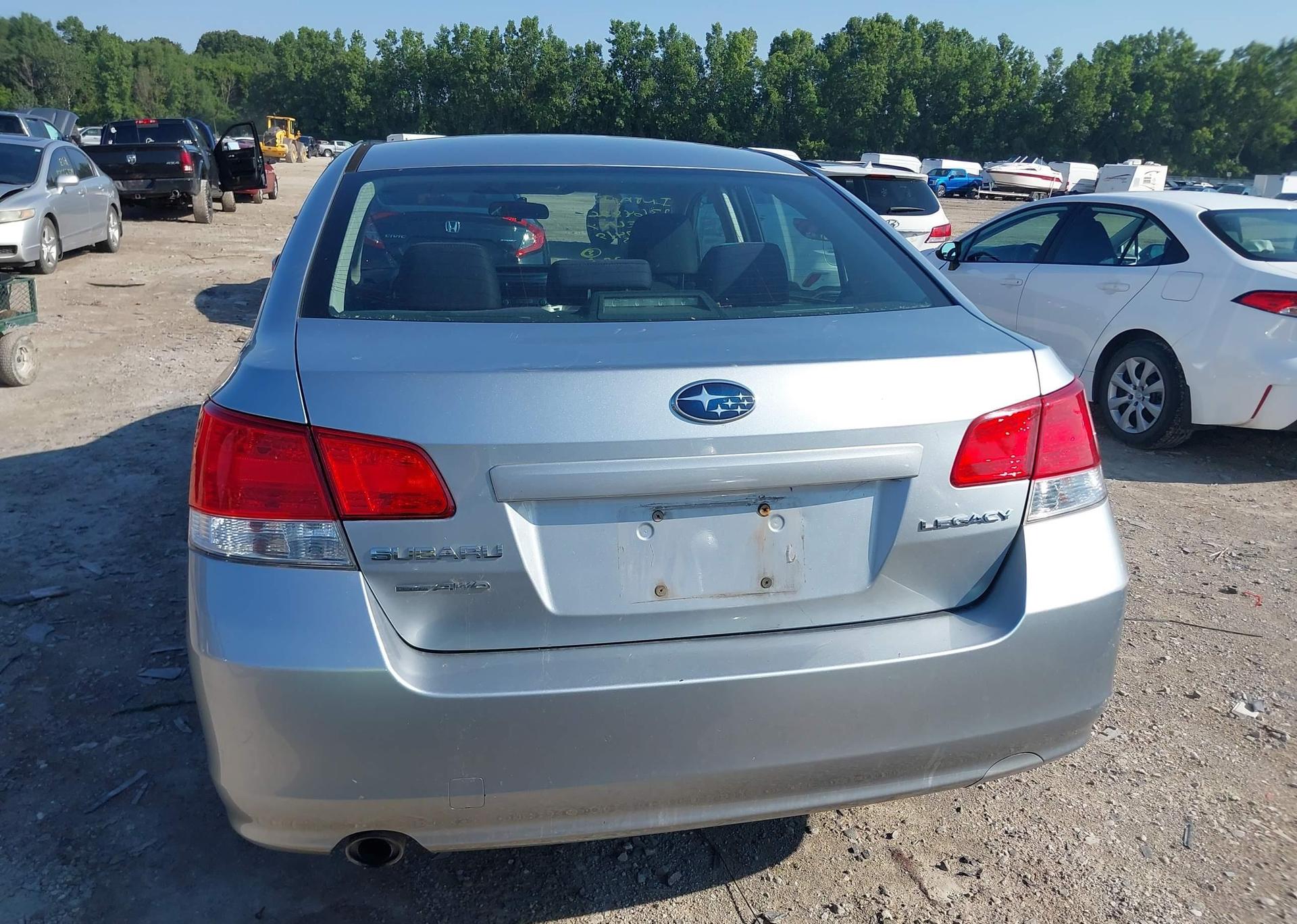 2013 SUBARU LEGACY