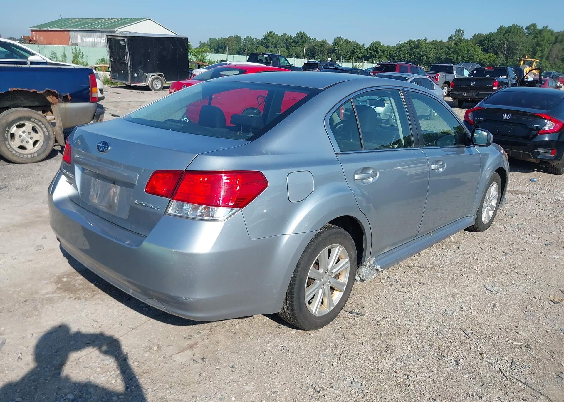 2013 SUBARU LEGACY