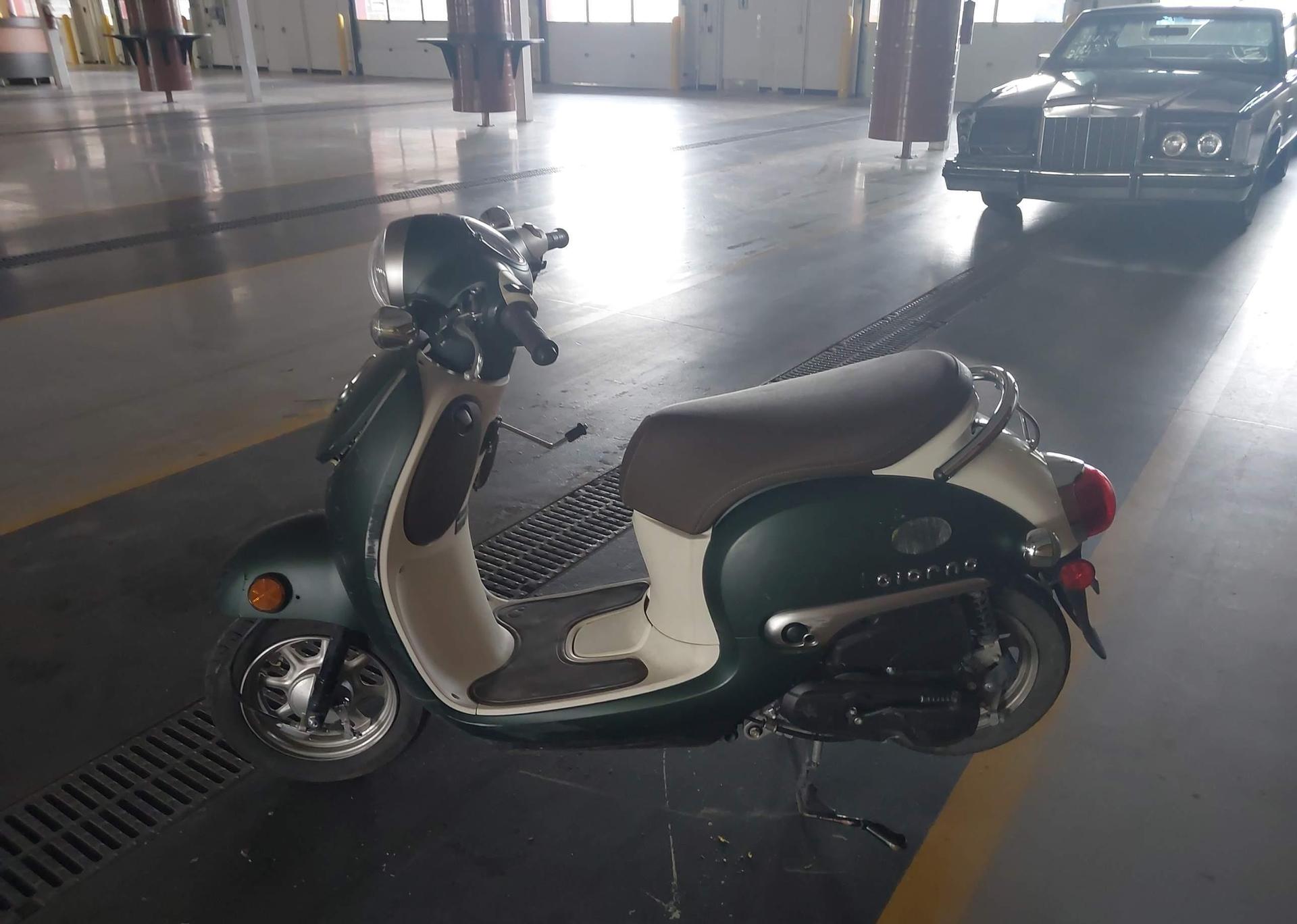 2023 HONDA NCW50 P