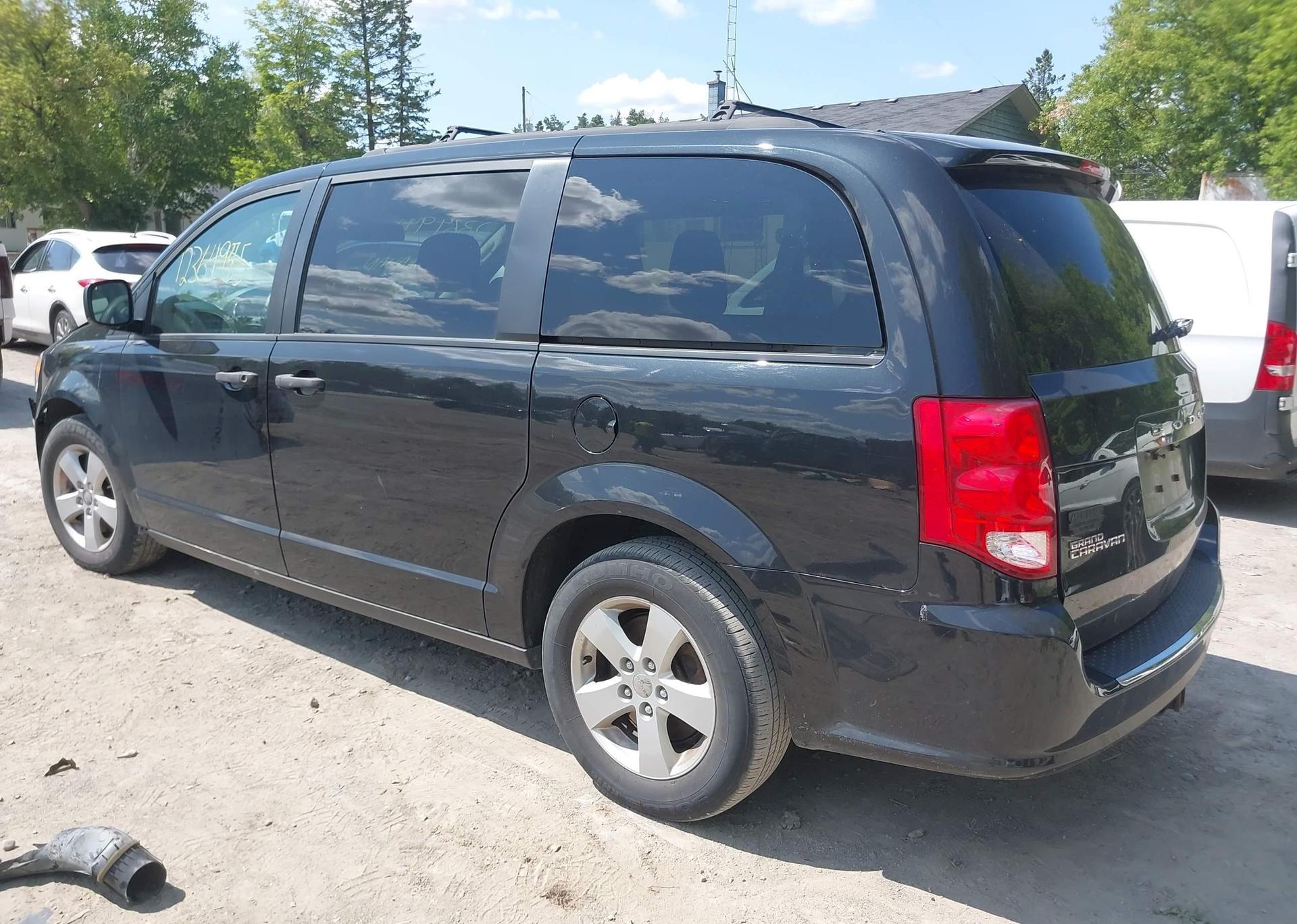 2018 DODGE GRAND CARAVAN SE