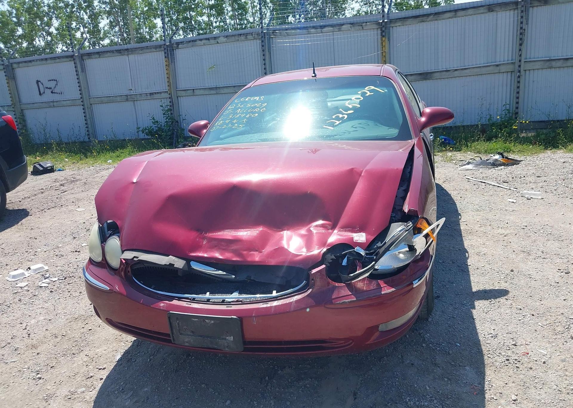 2005 BUICK ALLURE CX