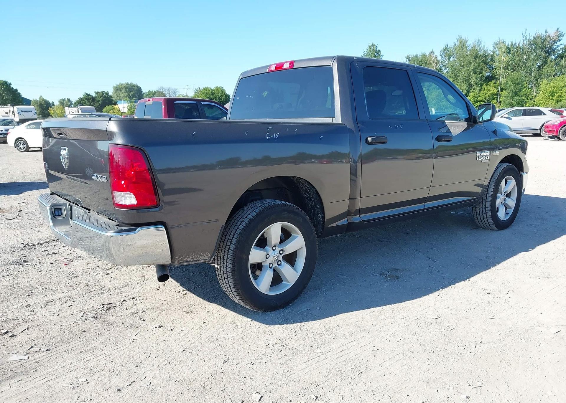 2023 RAM 1500 CLASSIC SLT