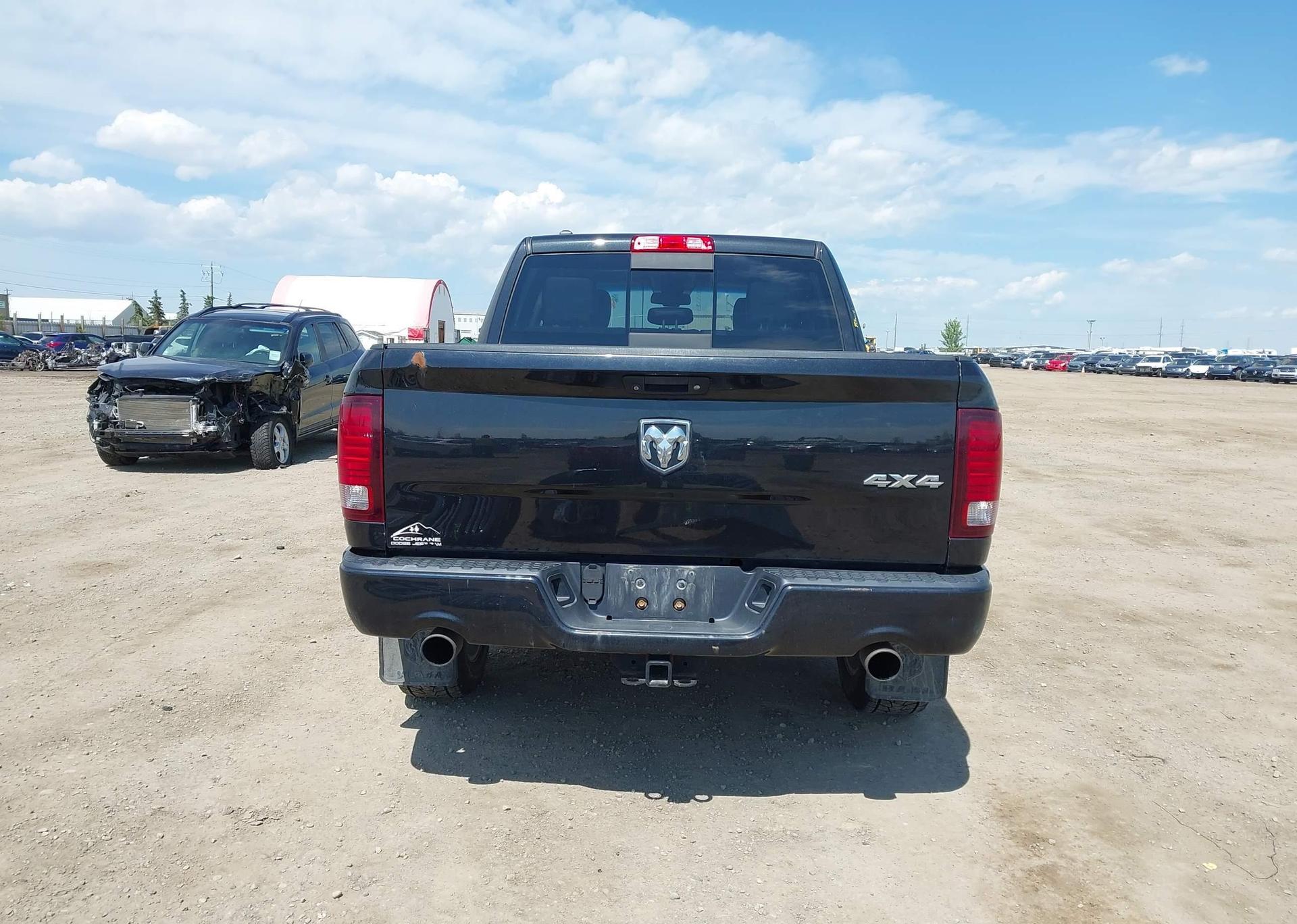 2016 RAM 1500 SPORT