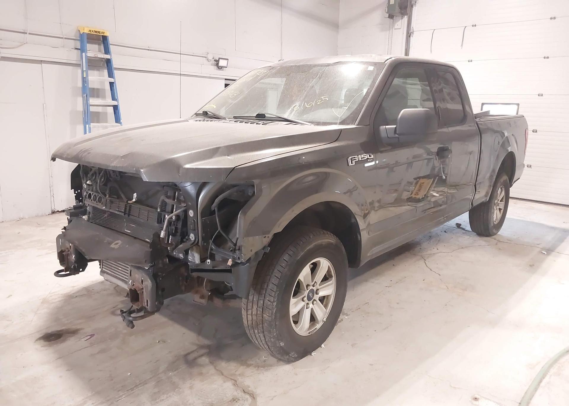 2015 FORD F-150 XLT