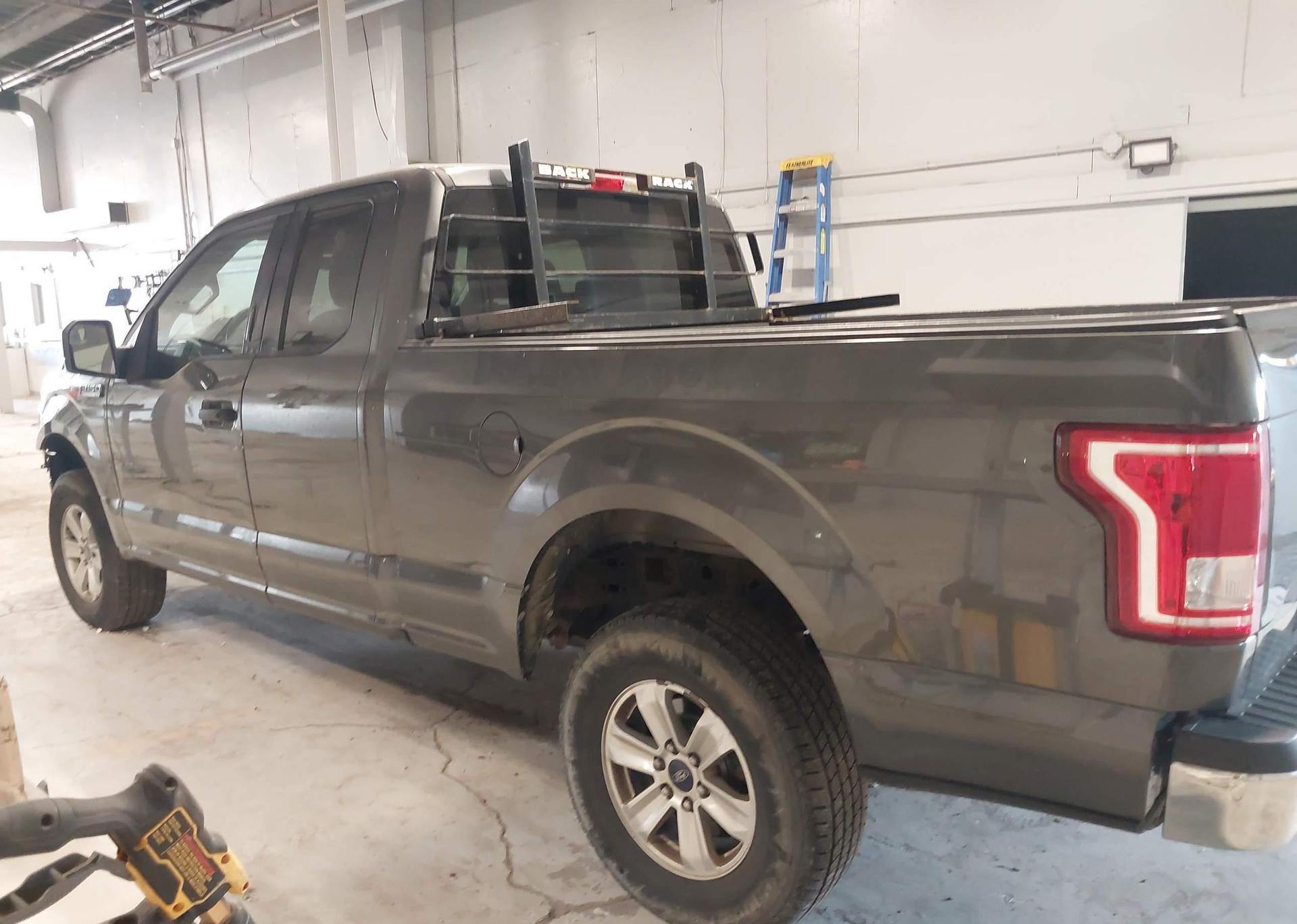 2015 FORD F-150 XLT