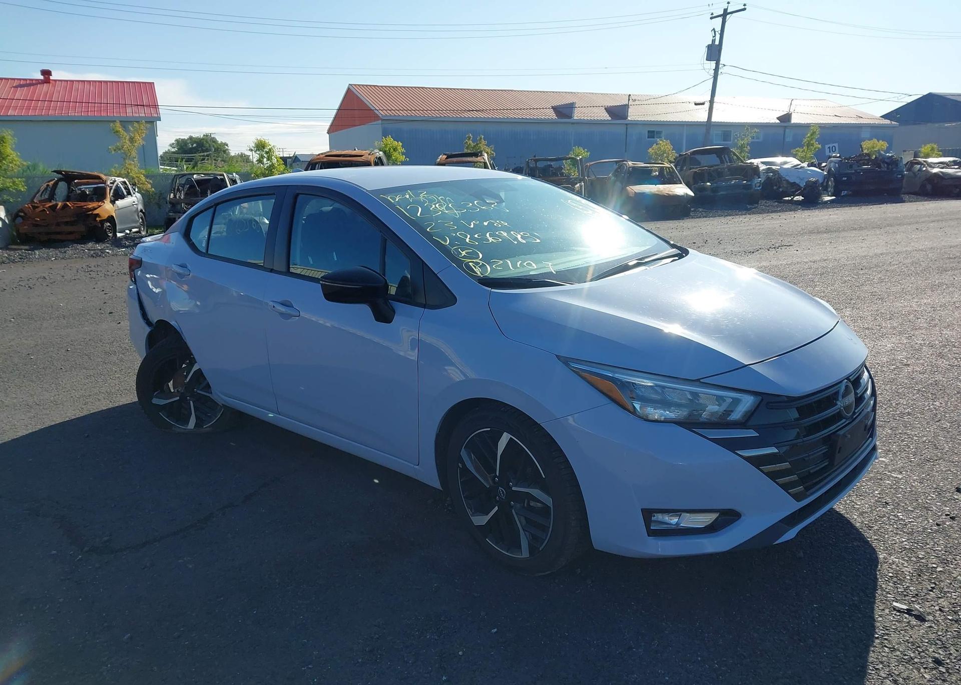 2023 NISSAN VERSA SR