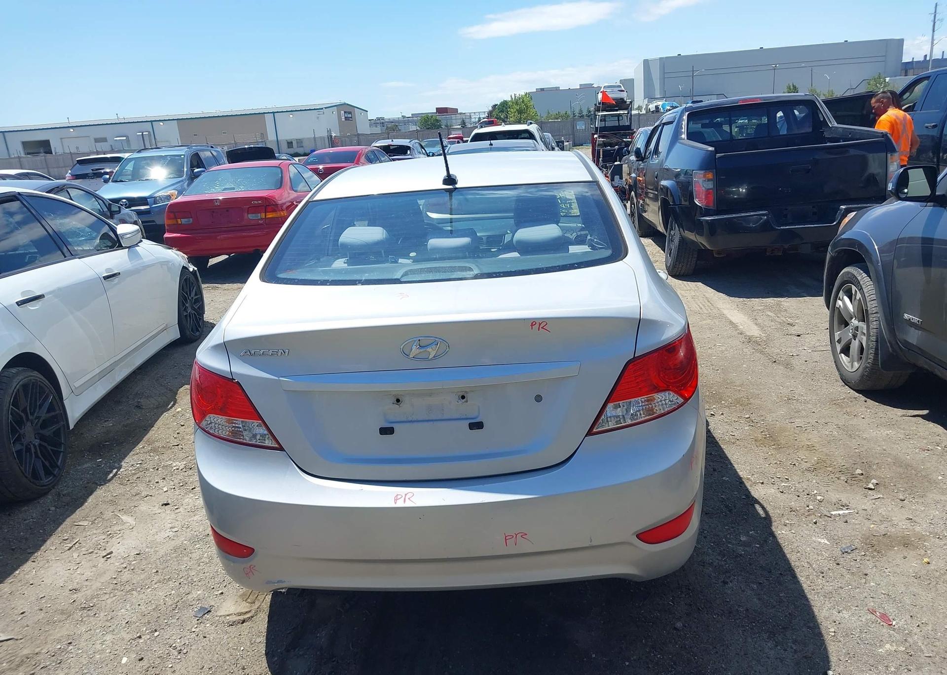2013 HYUNDAI ACCENT GL