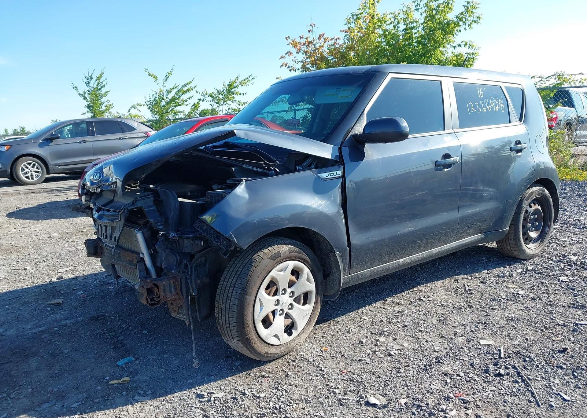 2016 KIA SOUL LX