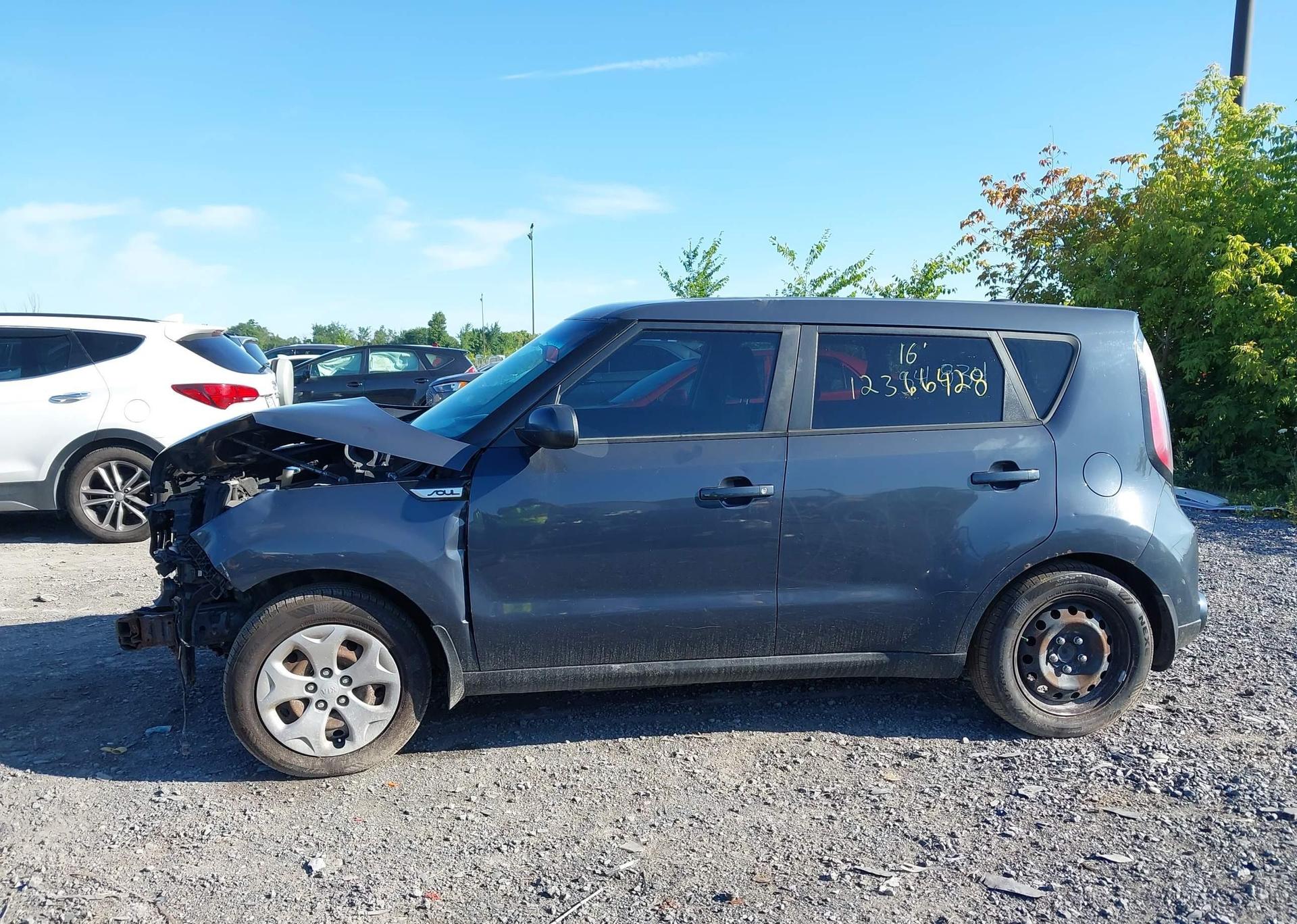 2016 KIA SOUL LX