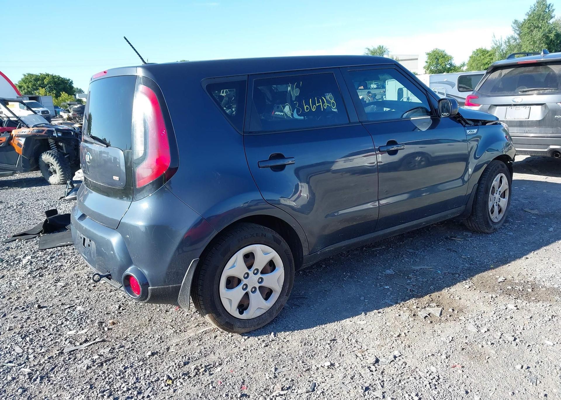 2016 KIA SOUL LX