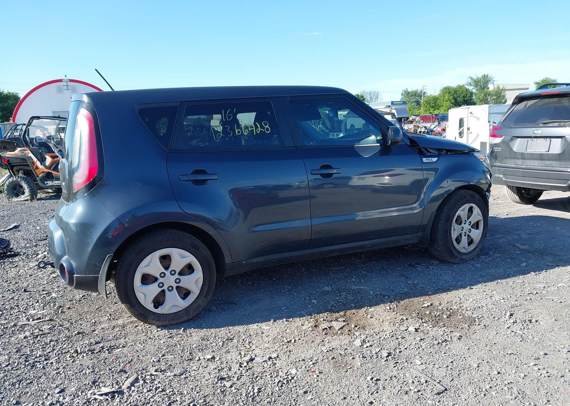 2016 KIA SOUL LX