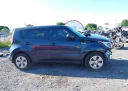 2016 KIA SOUL LX