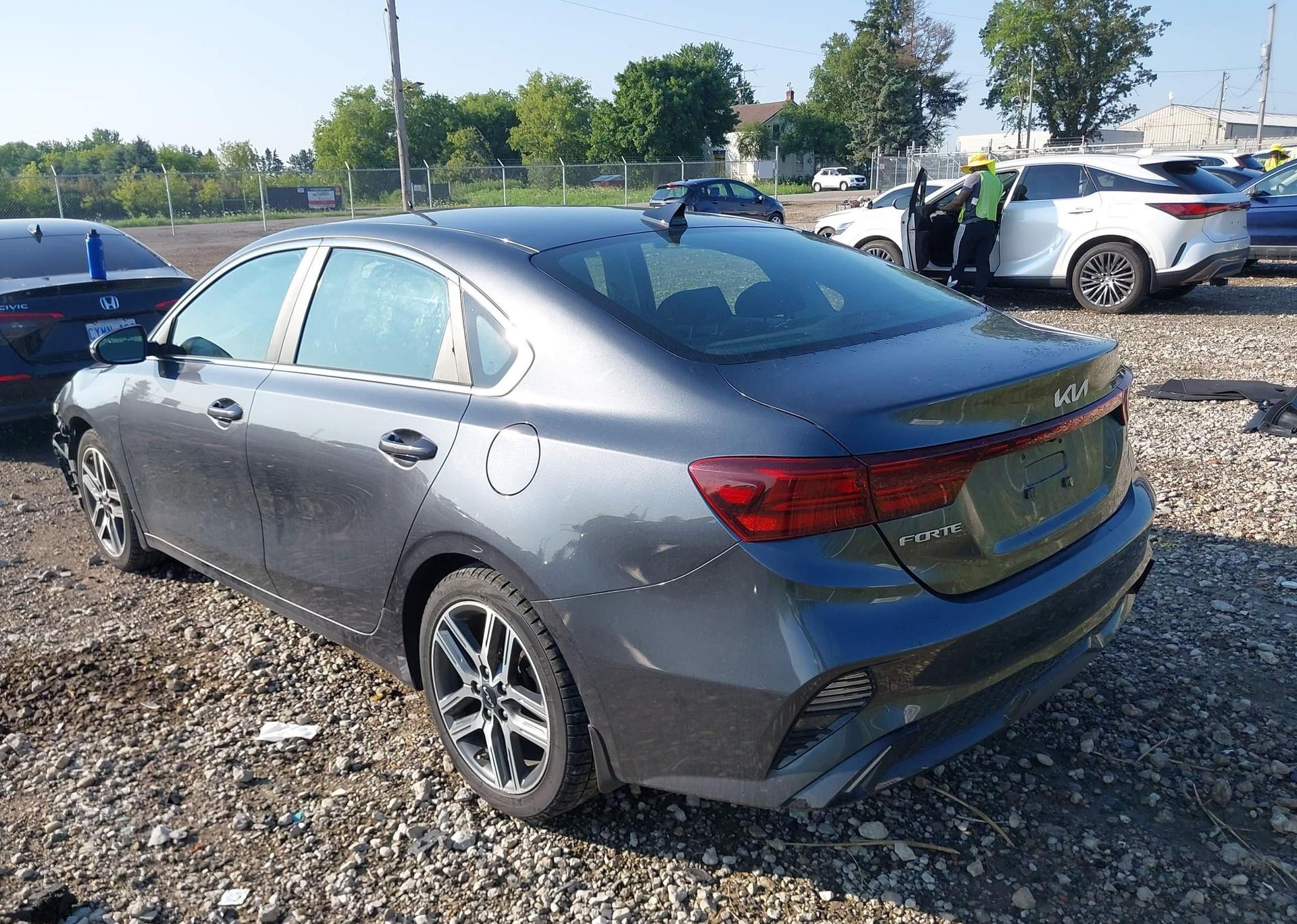 2022 KIA FORTE EX