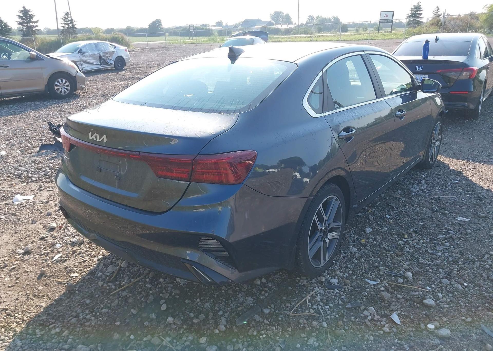 2022 KIA FORTE EX