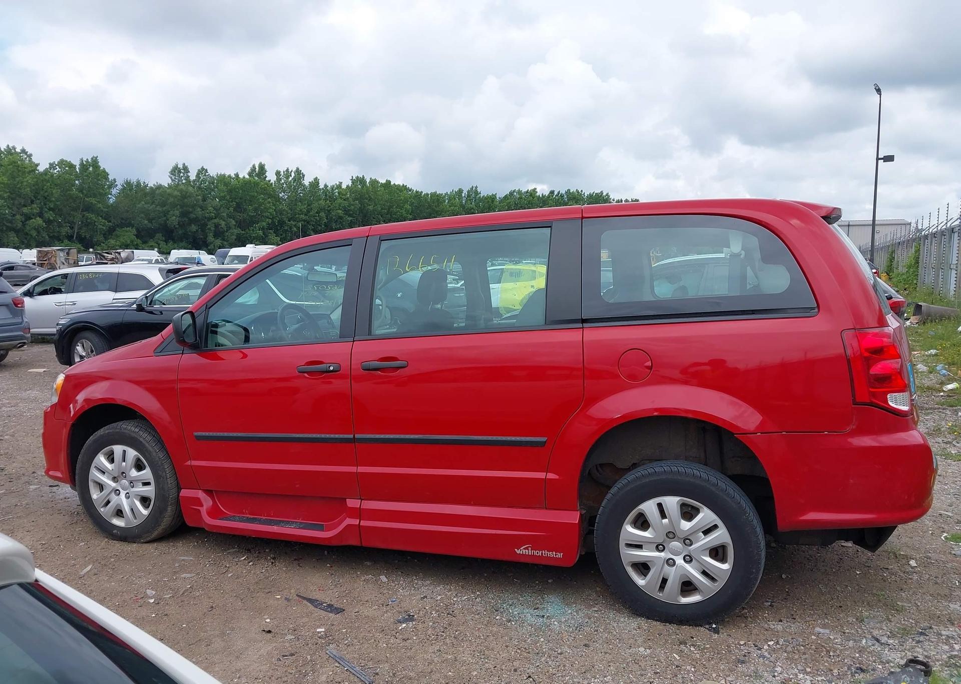 2016 DODGE GRAND CARAVAN SE