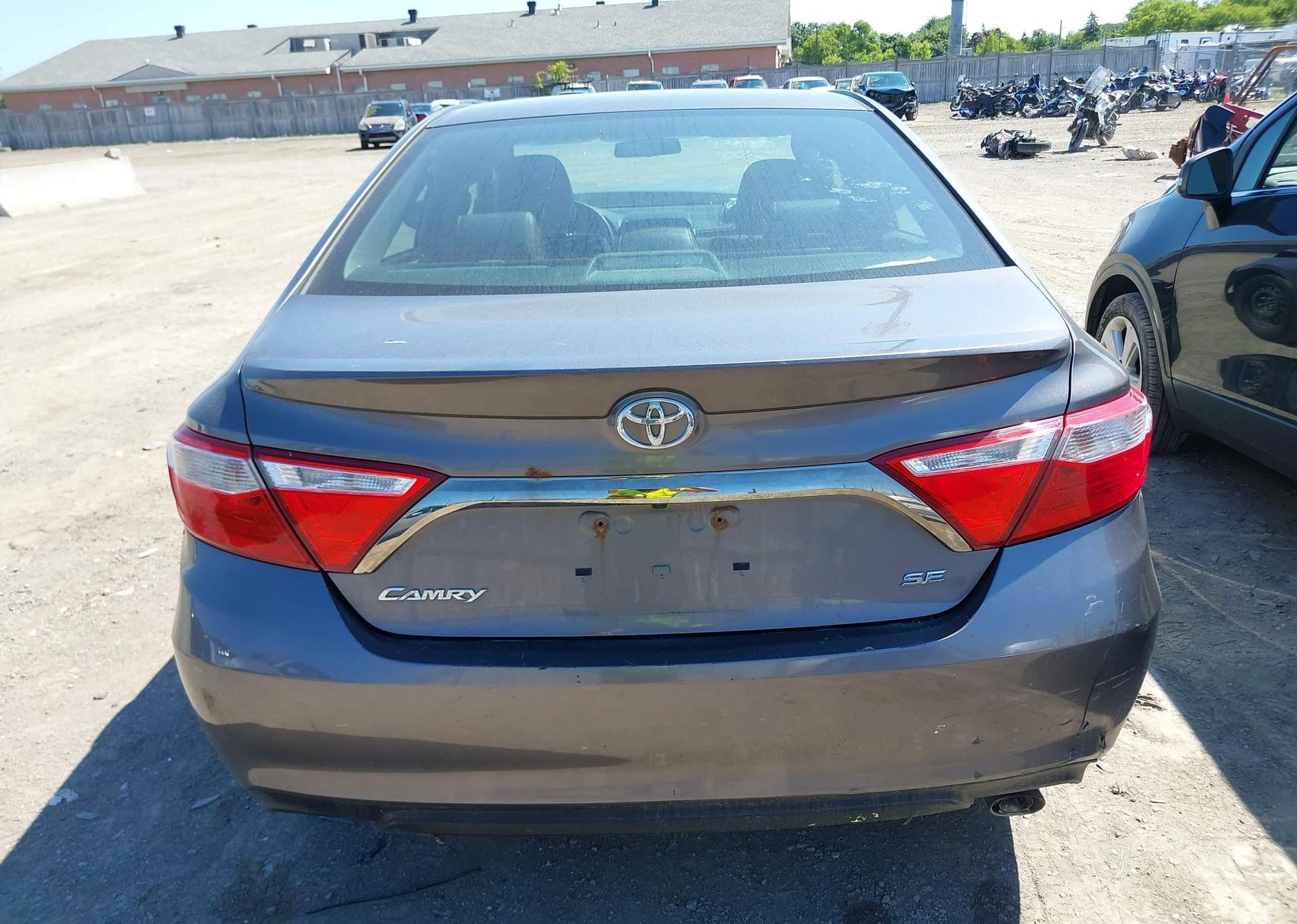 2017 TOYOTA CAMRY LE