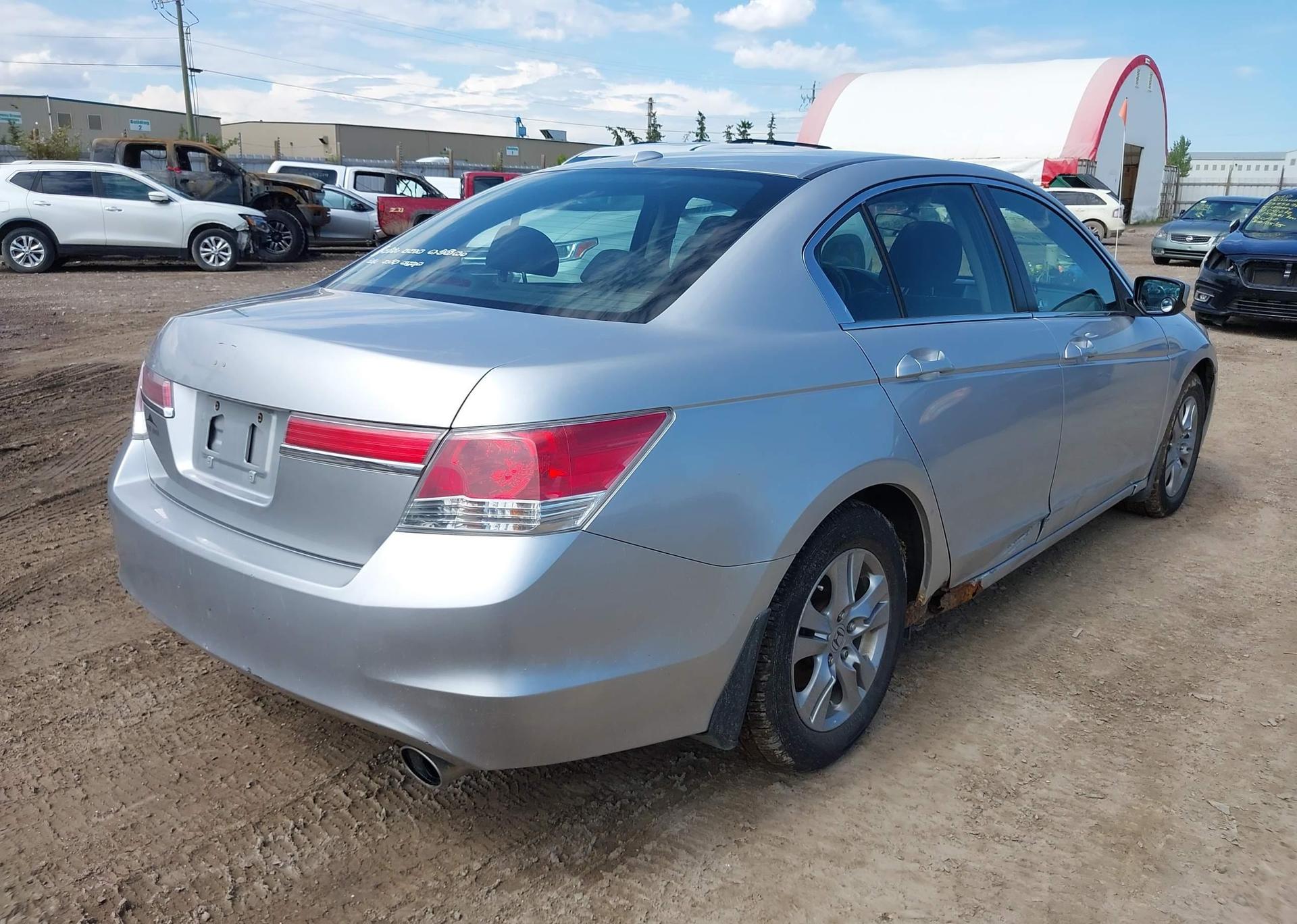 2011 HONDA ACCORD SE
