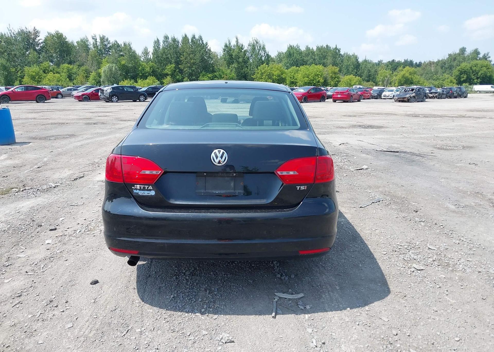 2014 VOLKSWAGEN JETTA SE