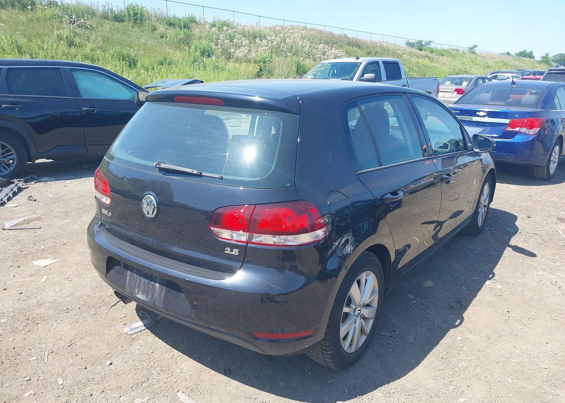 2013 VOLKSWAGEN GOLF 2.5L COMFORTLINE