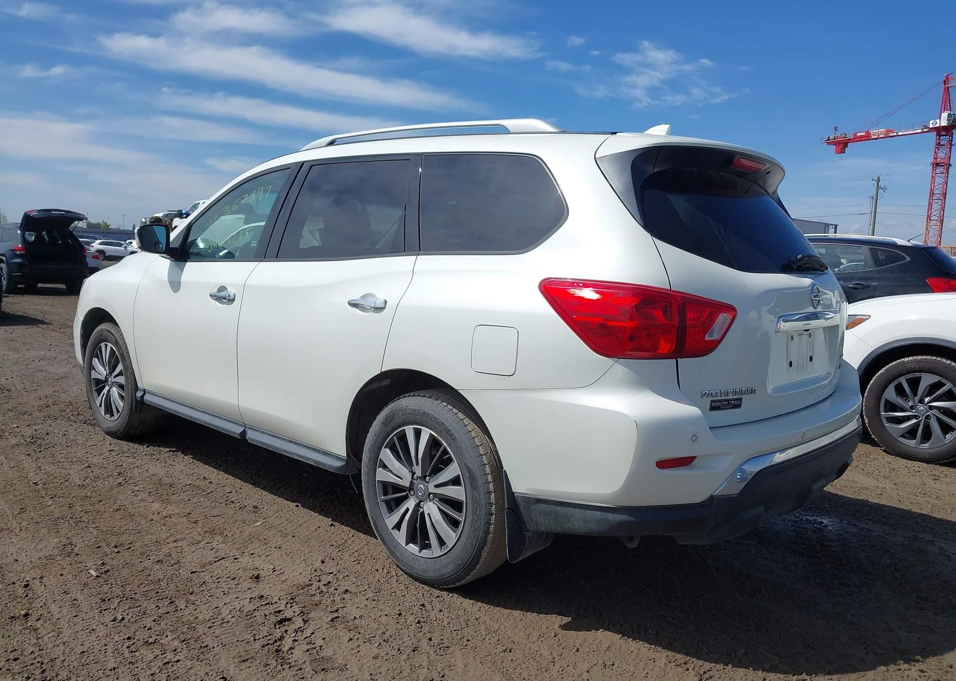 2019 NISSAN PATHFINDER PLATINUM
