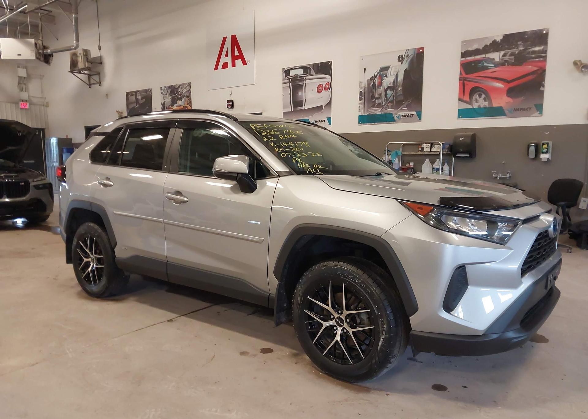 2022 TOYOTA RAV4 HYBRID LE