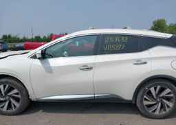 2016 NISSAN MURANO