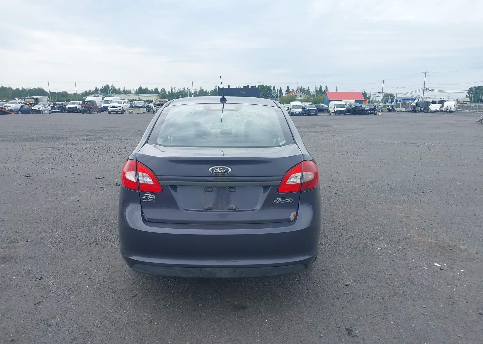2013 FORD FIESTA S