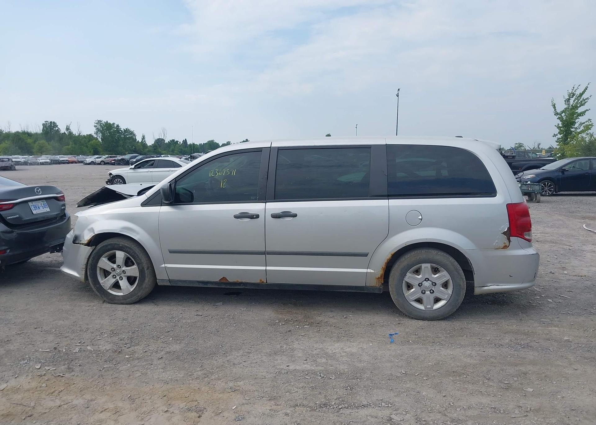 2012 DODGE GRAND CARAVAN SE
